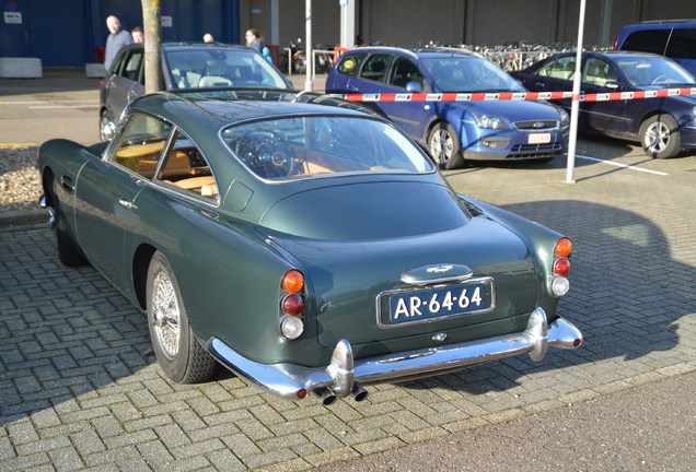 Aston Martin DB4 Series V