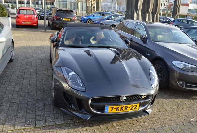 Jaguar F-TYPE S Convertible