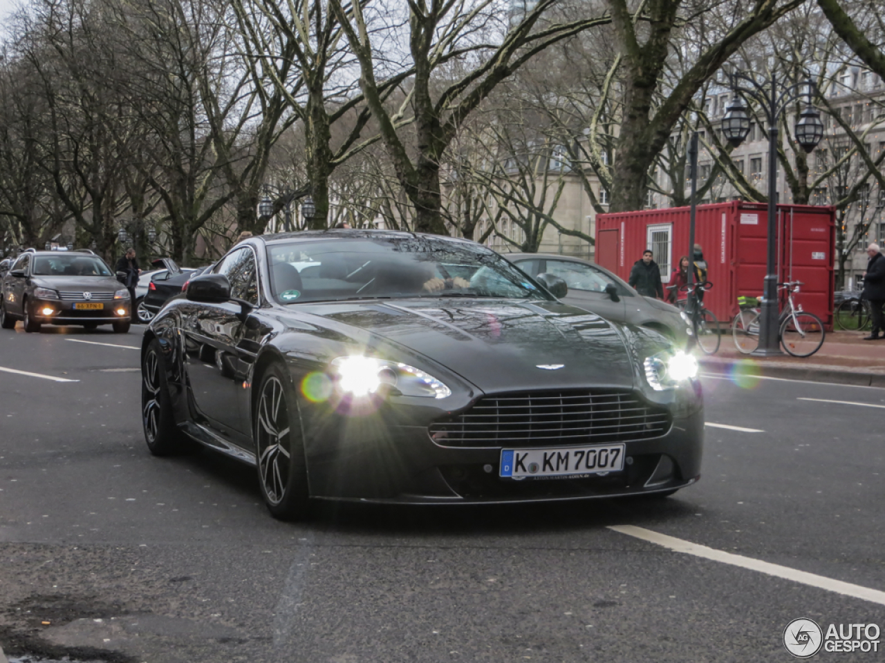 Aston Martin V8 Vantage S