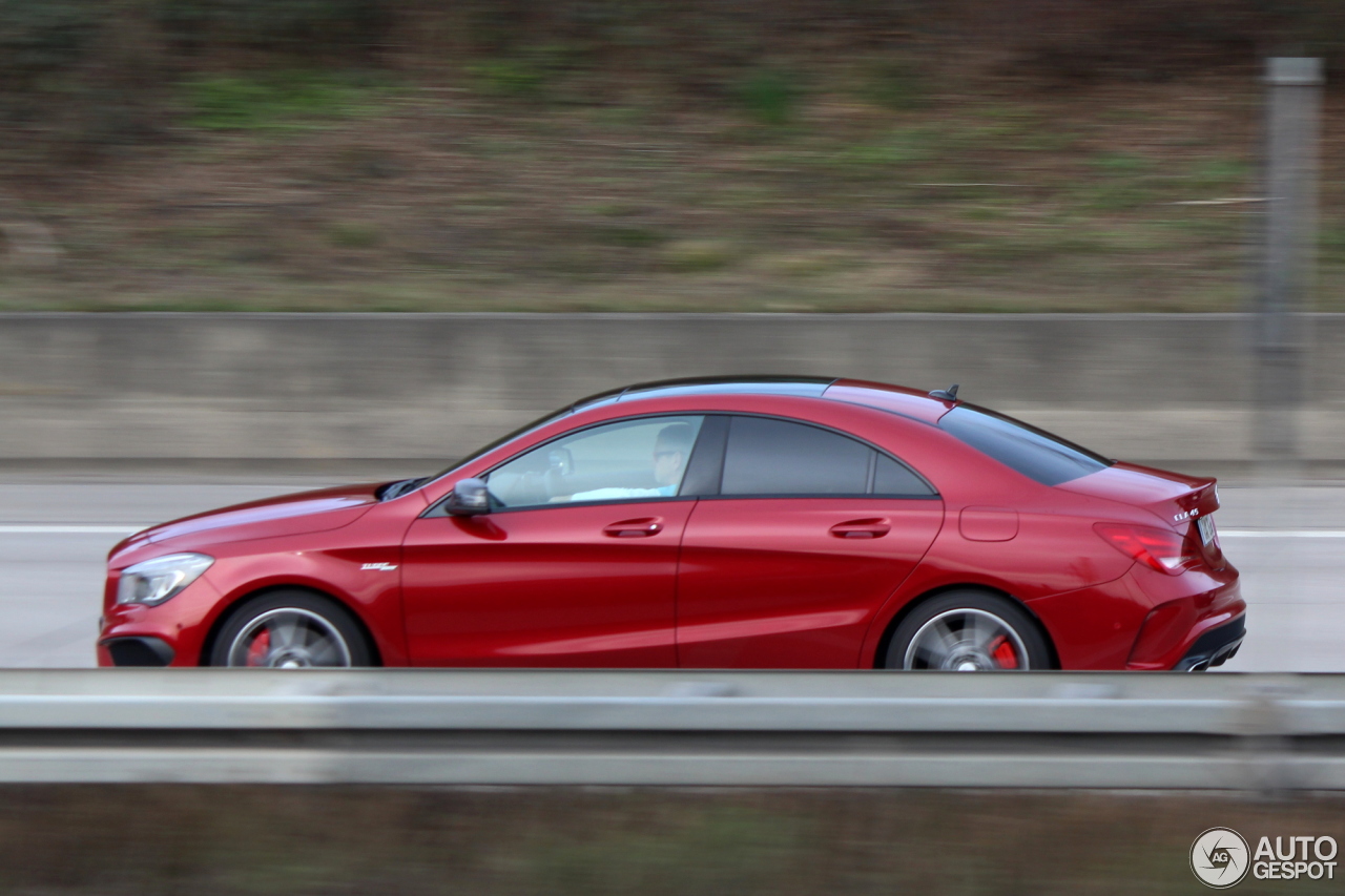 Mercedes-Benz CLA 45 AMG C117