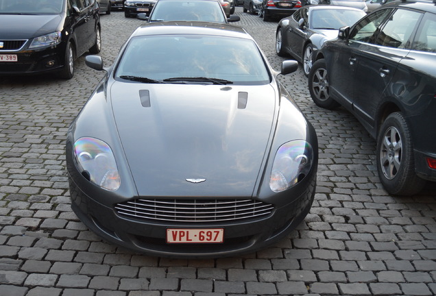 Aston Martin DB9