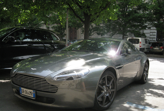 Aston Martin V8 Vantage