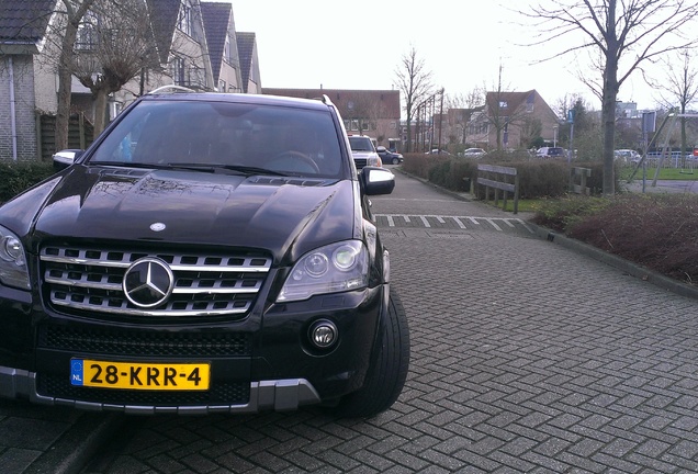 Mercedes-Benz ML 63 AMG 10th Anniversary