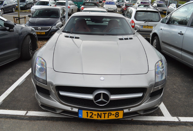 Mercedes-Benz SLS AMG