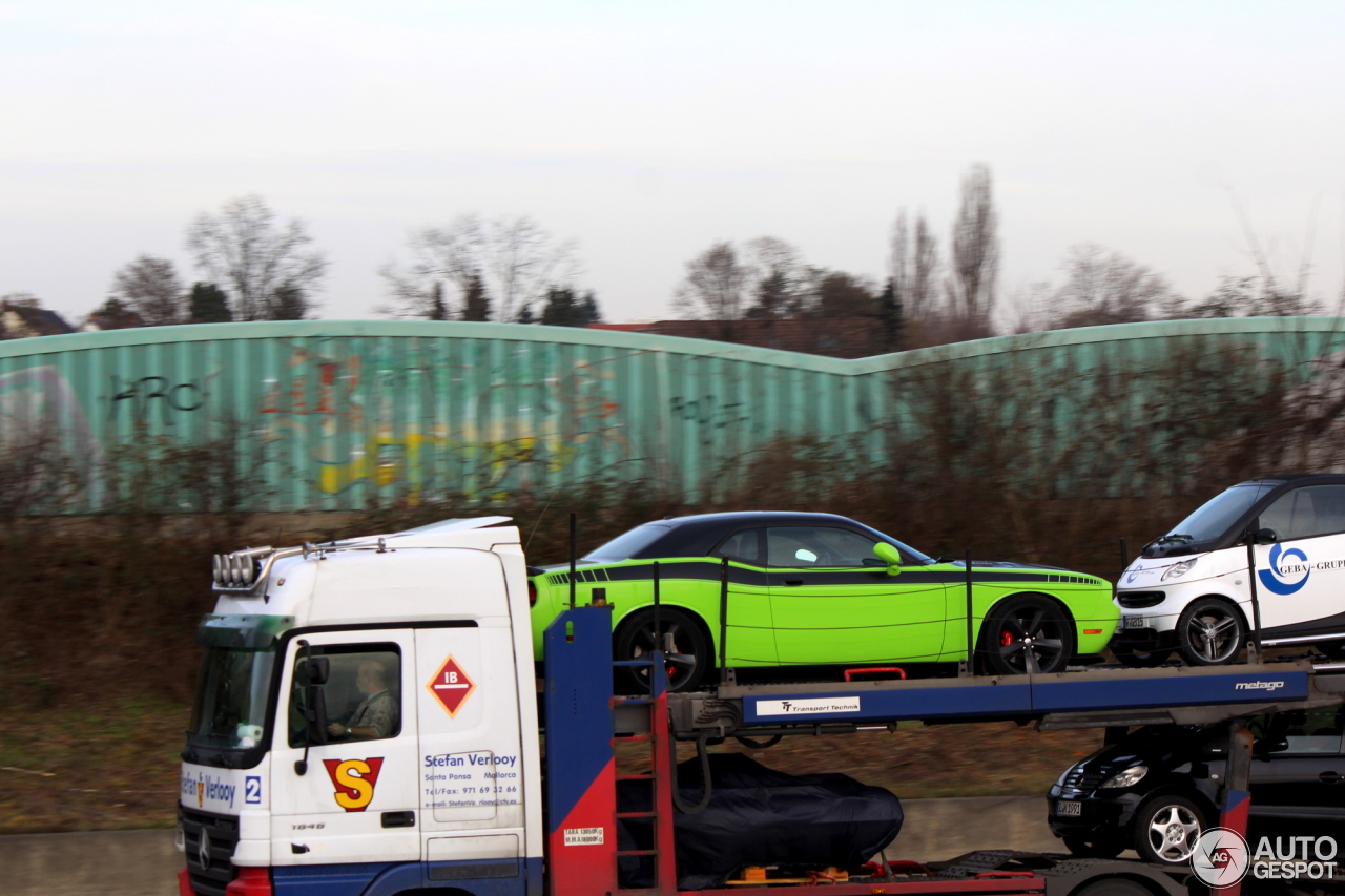 Dodge Challenger SRT-8