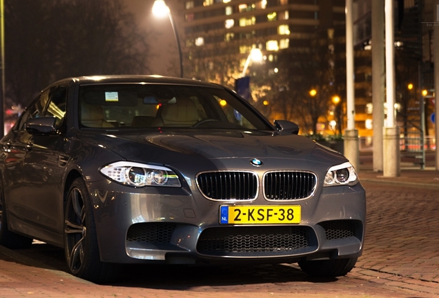 BMW M5 F10 2011