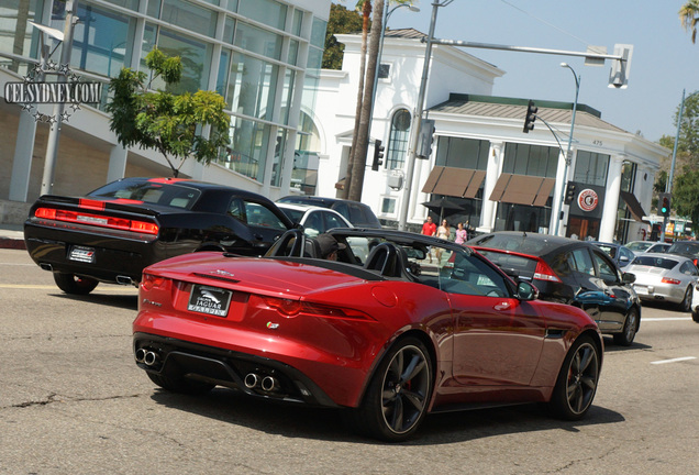 Jaguar F-TYPE S V8 Convertible