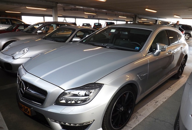 Mercedes-Benz CLS 63 AMG X218 Shooting Brake