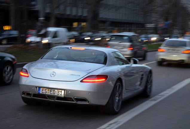 Mercedes-Benz SLS AMG