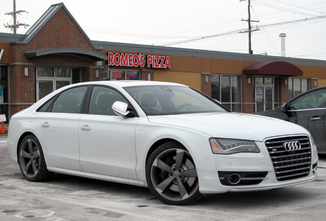 Audi S8 D4