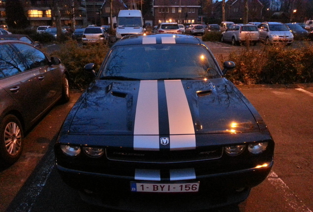 Dodge Challenger SRT-8