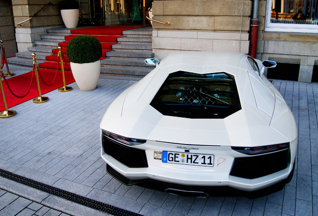 Lamborghini Aventador LP700-4