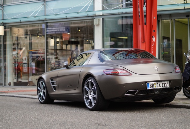 Mercedes-Benz SLS AMG