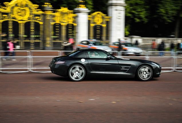 Mercedes-Benz SLS AMG