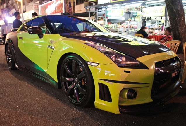 Nissan GT-R WALD Sports Line Black Bison Edition