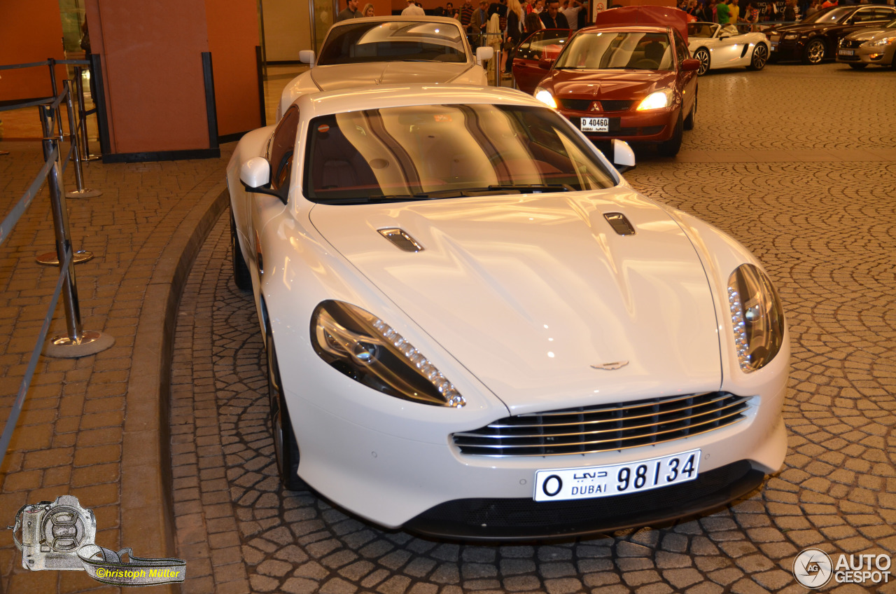 Aston Martin Virage 2011