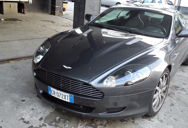 Aston Martin DB9