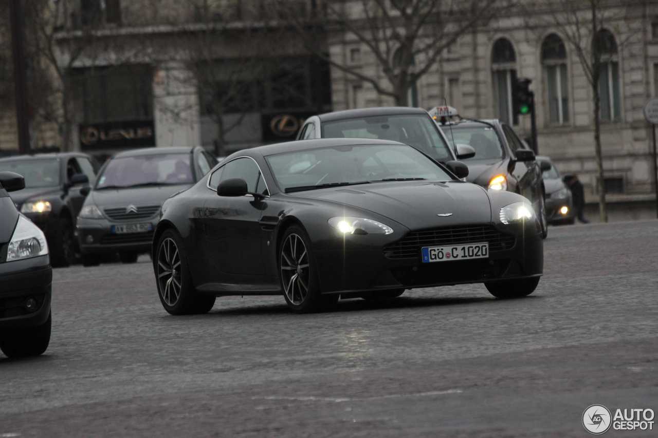 Aston Martin V8 Vantage S