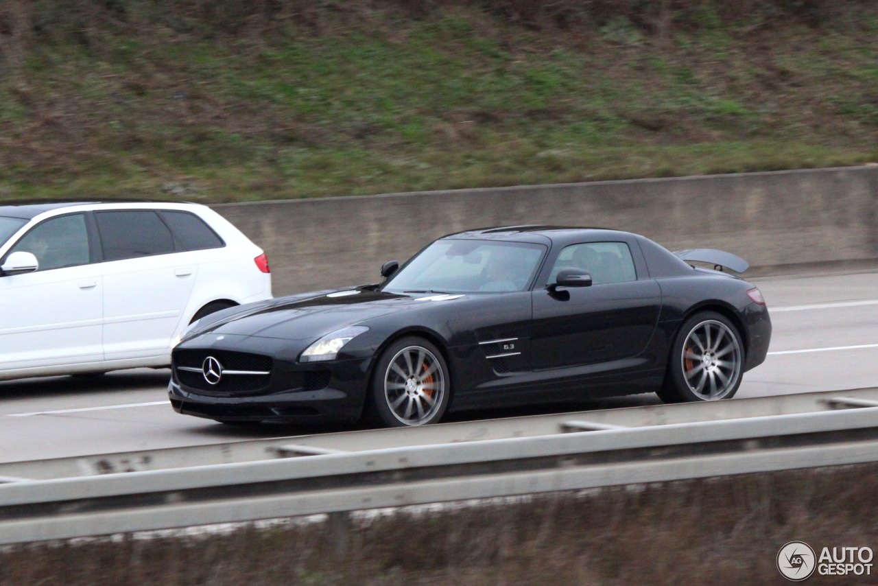 Mercedes-Benz SLS AMG