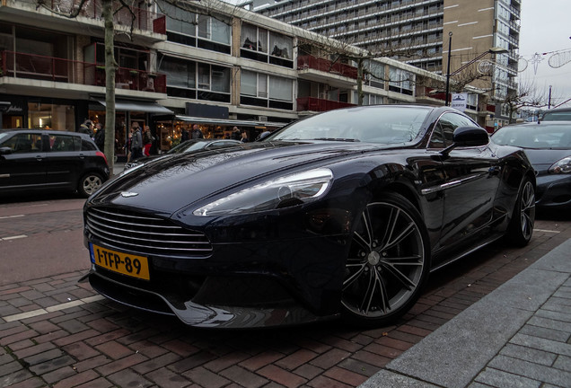 Aston Martin Vanquish 2013