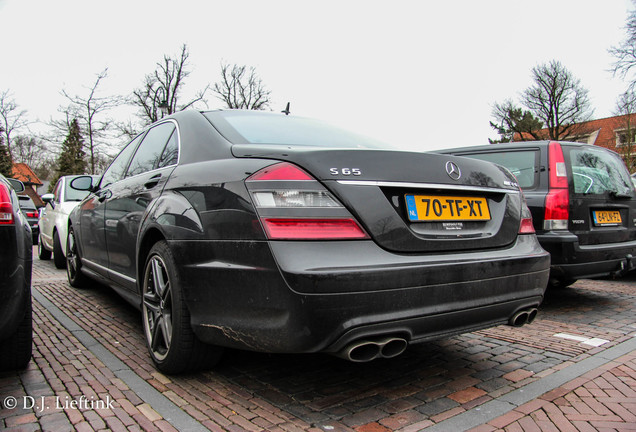 Mercedes-Benz S 65 AMG V221