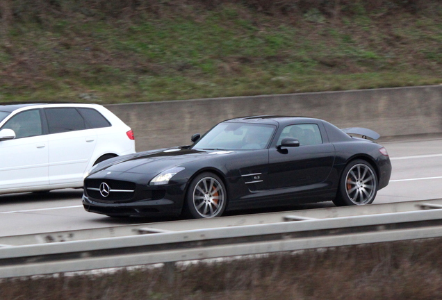 Mercedes-Benz SLS AMG