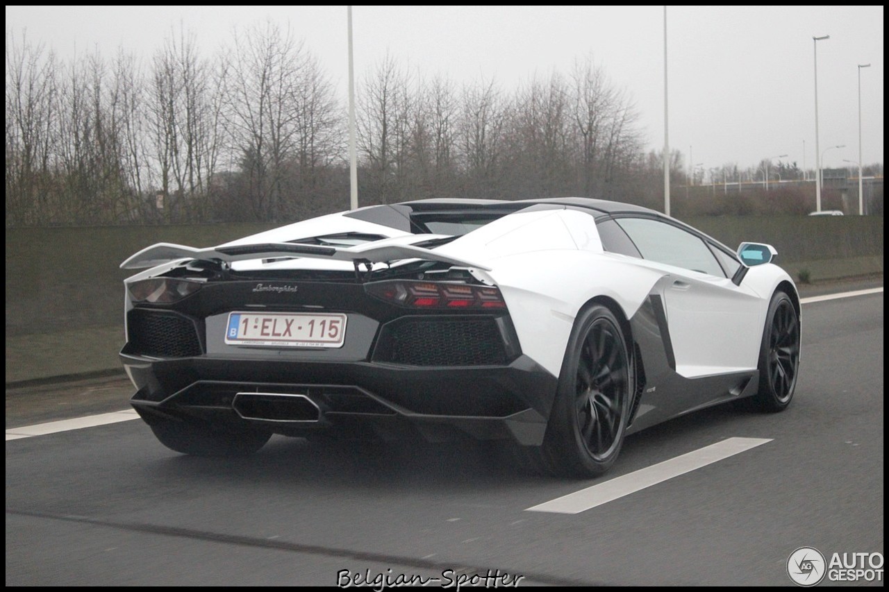 Lamborghini Aventador LP700-4 Roadster