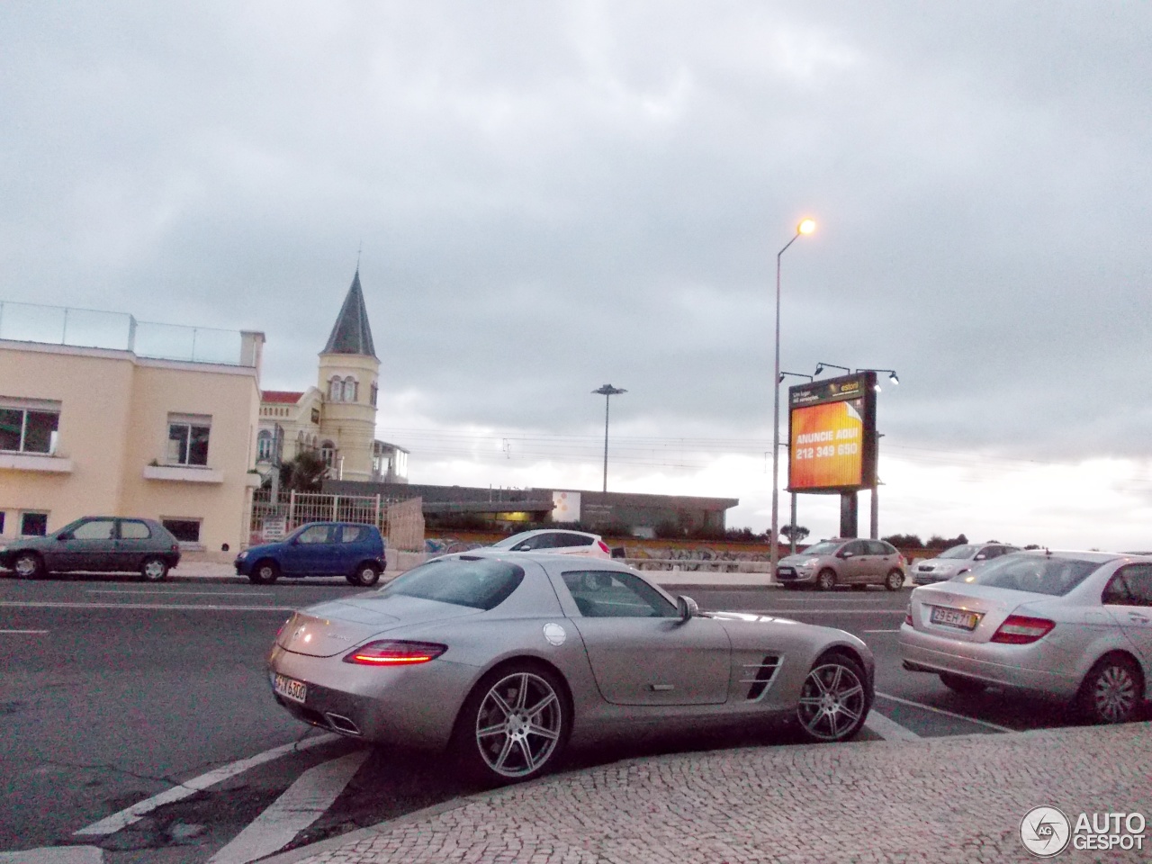 Mercedes-Benz SLS AMG