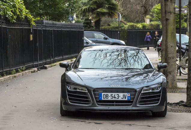 Audi R8 V10 Plus 2013