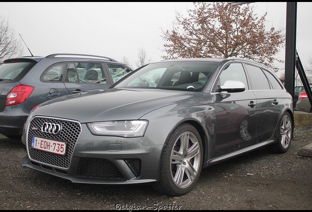 Audi RS4 Avant B8