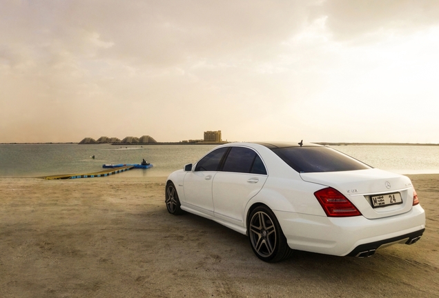 Mercedes-Benz S 63 AMG W221 2011