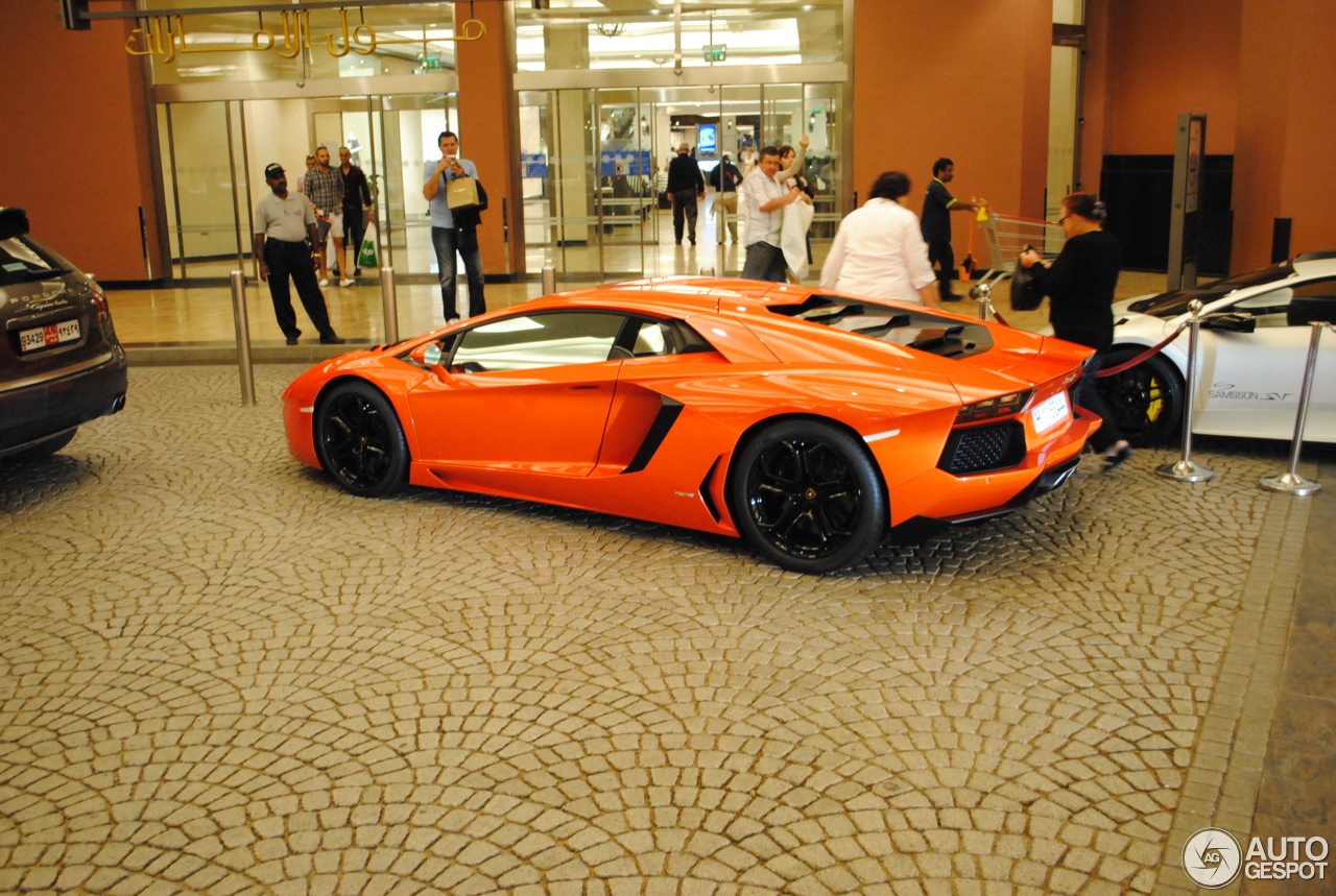 Lamborghini Aventador LP700-4