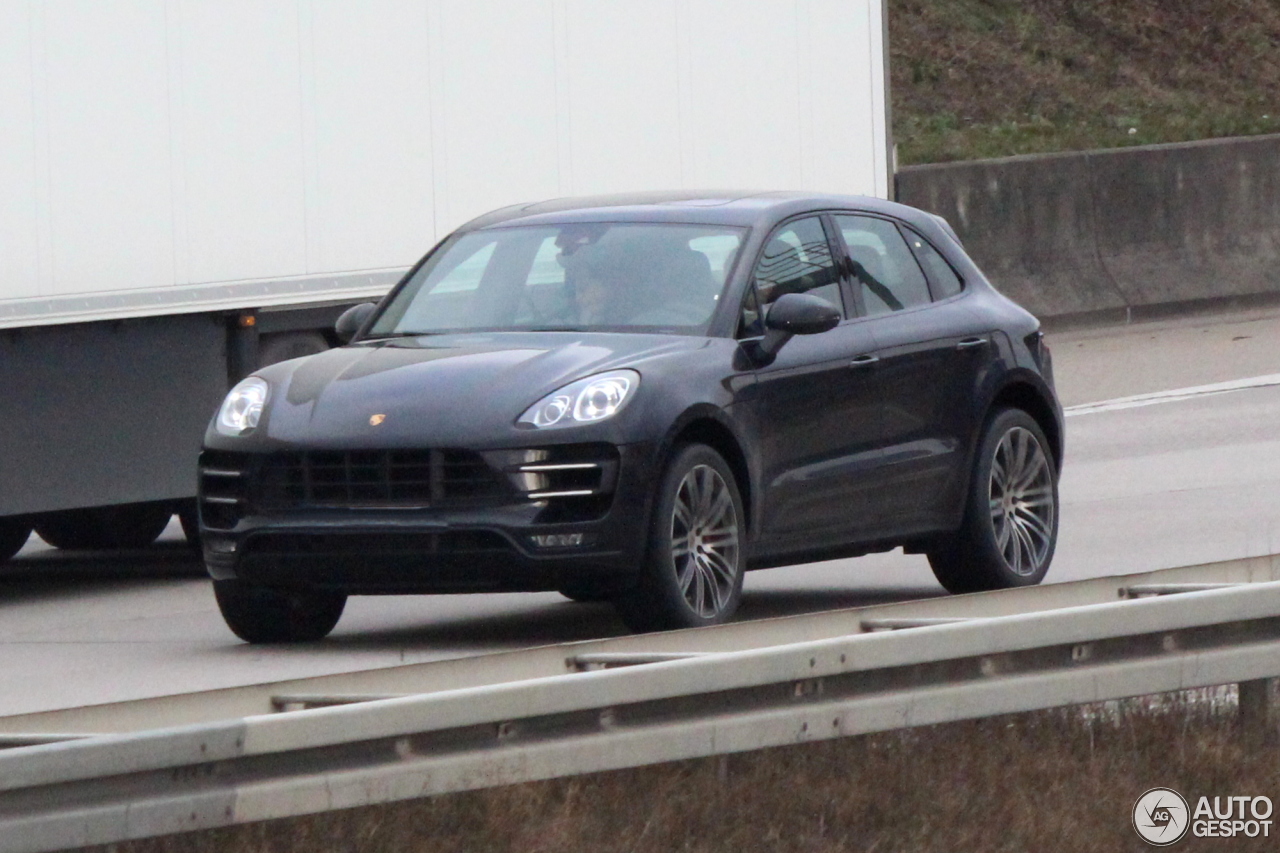 Porsche 95B Macan Turbo