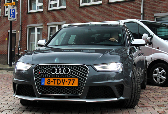 Audi RS4 Avant B8