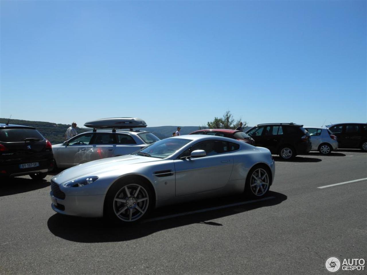 Aston Martin V8 Vantage