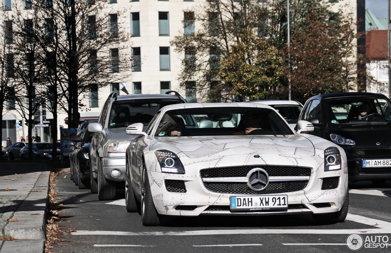 Mercedes-Benz SLS AMG