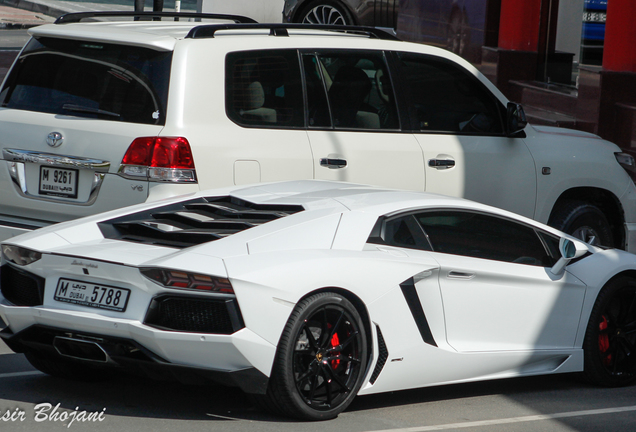 Lamborghini Aventador LP700-4