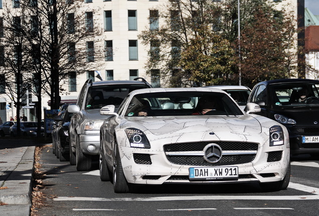 Mercedes-Benz SLS AMG