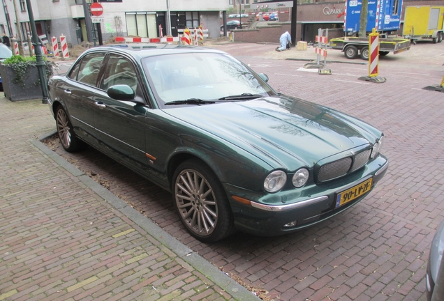 Jaguar XJR