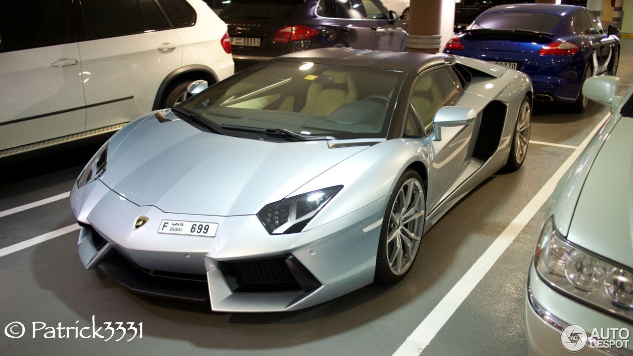 Lamborghini Aventador LP700-4 Roadster