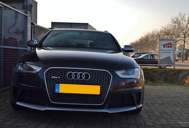 Audi RS4 Avant B8