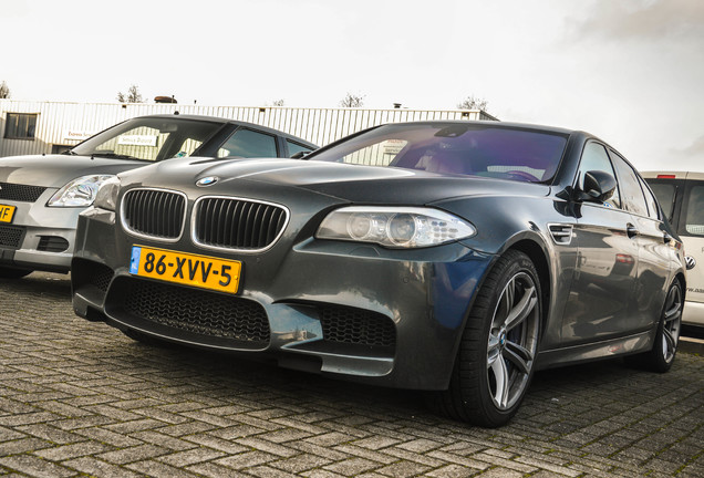 BMW M5 F10 2011