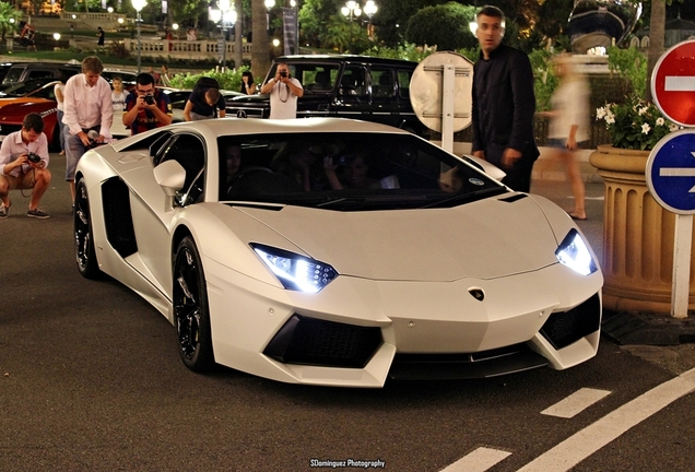 Lamborghini Aventador LP700-4