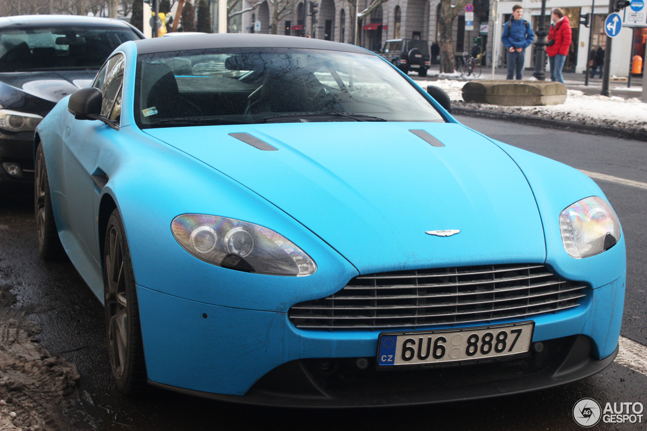 Aston Martin V8 Vantage S