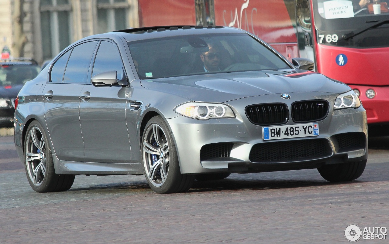 BMW M5 F10 2011