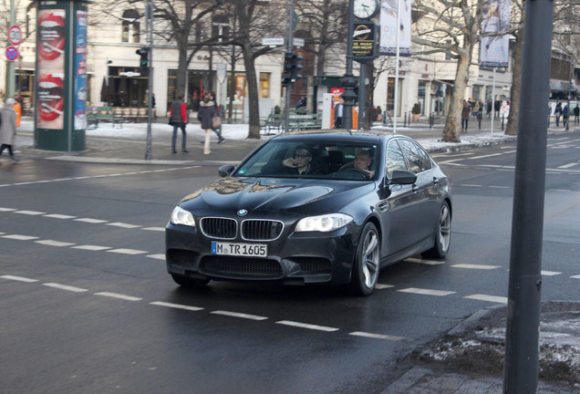 BMW M5 F10 2011