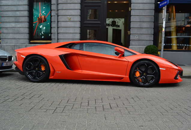 Lamborghini Aventador LP700-4