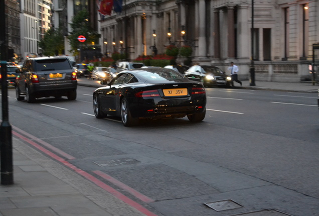 Aston Martin DB9