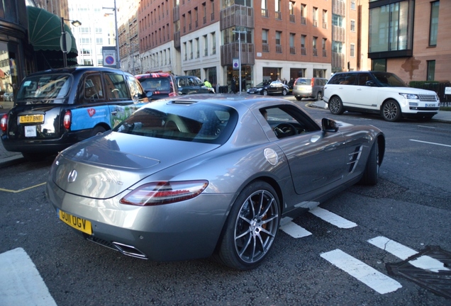 Mercedes-Benz SLS AMG