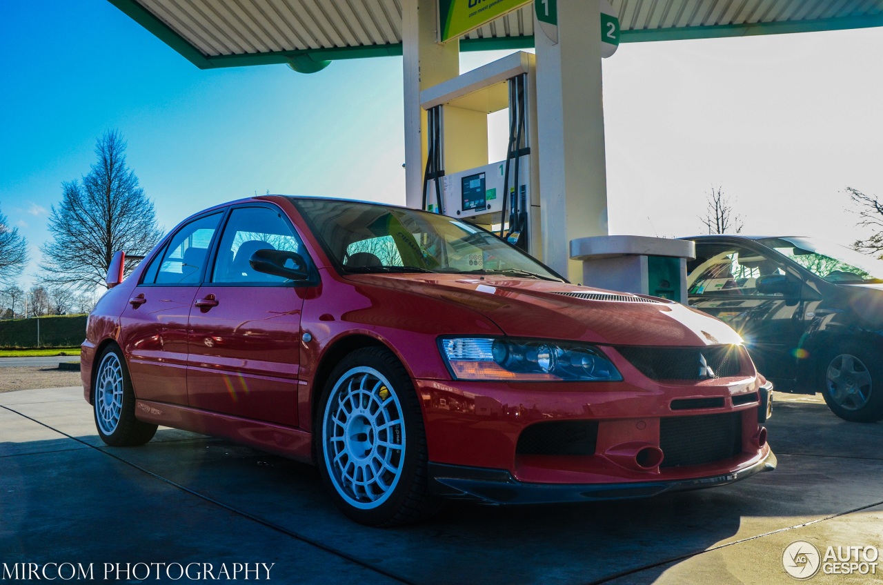 Mitsubishi Lancer Evolution IX MR